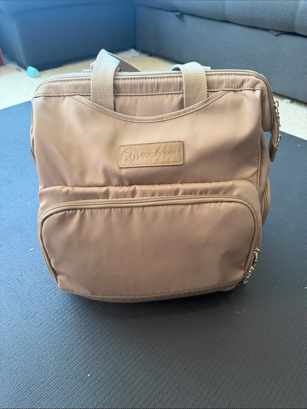 Sarah Wells norah pump bag latte